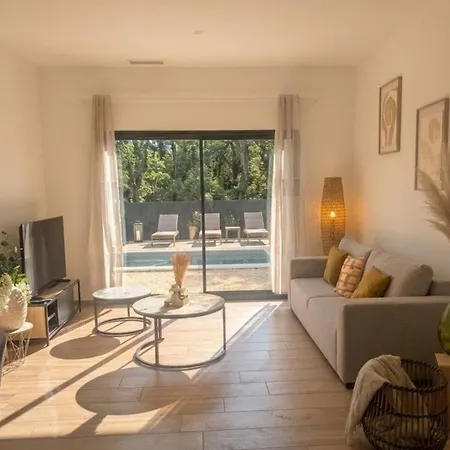 Jardin De Sevigne A *